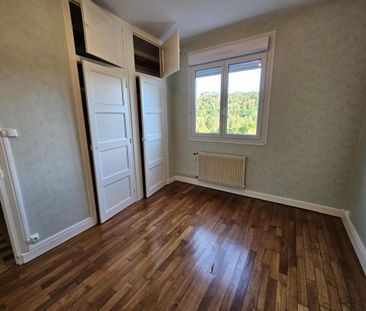 Location Appartement 4 pièces 82m² LE CREUSOT 71200 - Photo 3