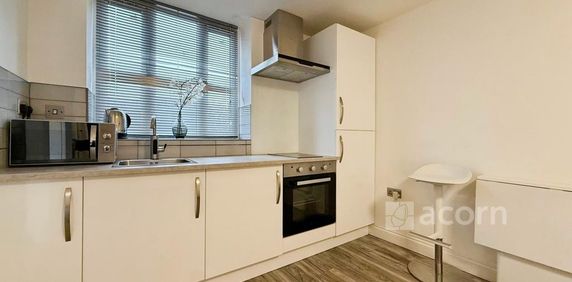 Studio to rent - Photo 2