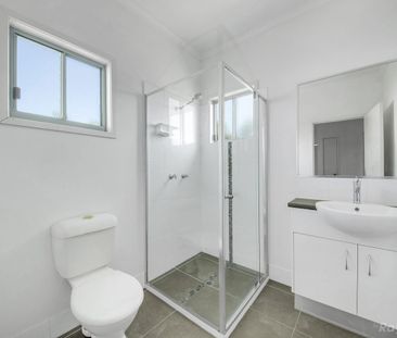 FURNISHED TOWNHOUSE - PREMIUM LOCATION & FINISHES! - Photo 5