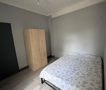 Room in a Shared House, Derby Road, E7 - Photo 1