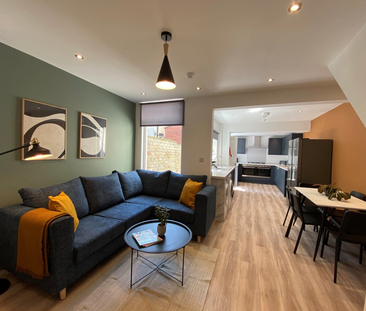 Luxury 5-Bed, 5-Bathroom Student Home – Kensington, Liverpool Room 3 - Photo 4