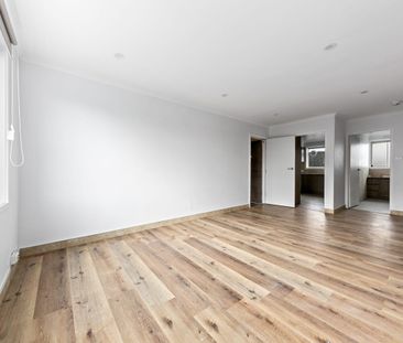 2/79 Warwick Road, Sunshine North, Vic 3020 - Photo 6