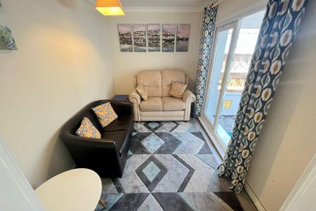 Fairfax Road - Photo 2