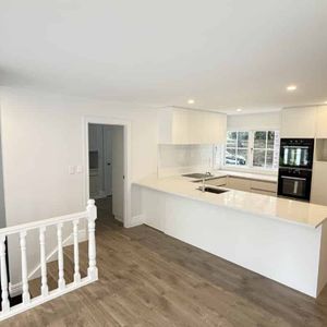 THE BEST OF BOTH WORDS - COUNTRY LIVING A HOP, SKIP AND JUMP TO THE CBD - Photo 2