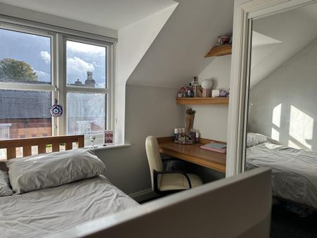 2 bedroom flat to rent - Photo 4
