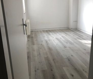 Zentrale und ruhige Wohnung mit Balkon, kernsaniert und modernisiert - Foto 4