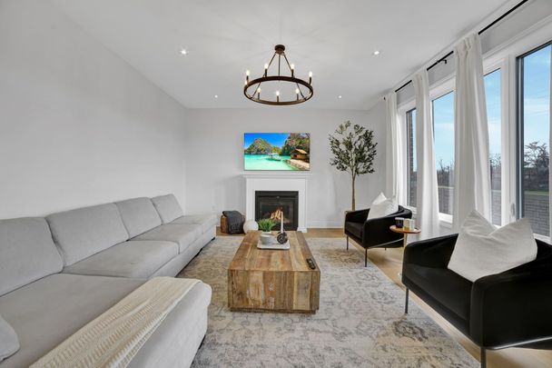 For Lease - 24 Cesar Place, Hamilton, Ontario - Photo 1