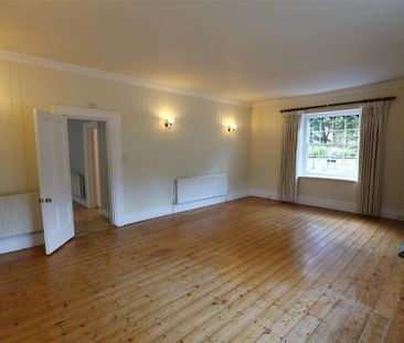 4 bedroom end of terrace house to rent - Photo 4