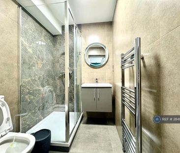 Studio to rent - Photo 6