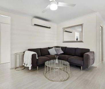 4 Bedroom Home located in quiet Circuit Contact Julie Sykes 0438 05... - Photo 3