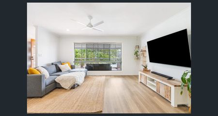 16 Dawnann Court, Carrara QLD 4211 - House For Rent | Domain - Photo 2