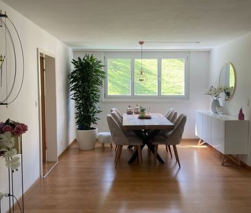 Grand appartement de 4 1/2 pièces avec balcon ensoleillé - Photo 1