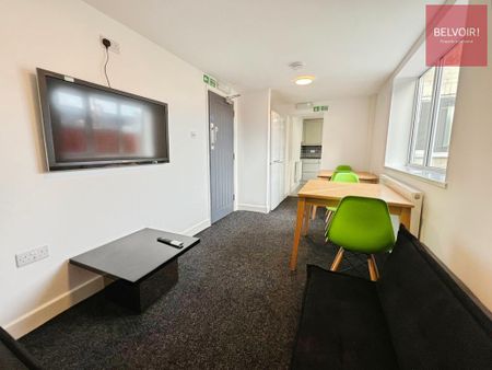 1 bedroom in a house share to rent - Photo 2