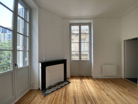 A LOUER APPARTEMENT T2 BORDEAUX - SAINT PIERRE - Photo 2