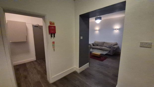 Hainualt Road, E11, Leytonstone - Photo 1