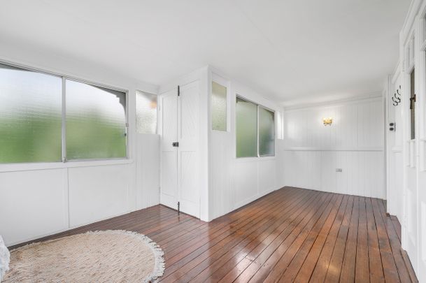 Stunning home in Ashgrove with a surprise out the back. - Photo 1