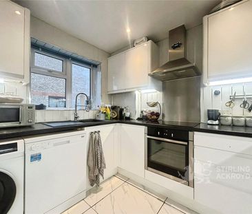 Hanson Close, Burpham, Guildford, Surrey, GU4 7NJ - Photo 3