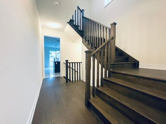 For Lease - 15 Wesley Brooks Street, Clarington, Ontario - Photo 1