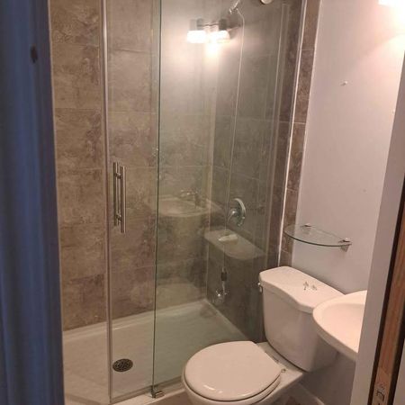 Montréal – 1 Bed Apartment in Lasalle for rent – Avenue Dupras - Photo 4