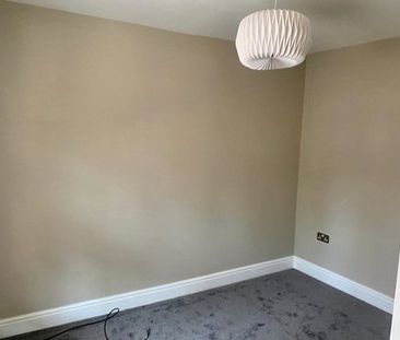 2 bedroom apartment to rent Garlands Road, Redhill, Surrey, RH1 - Photo 6