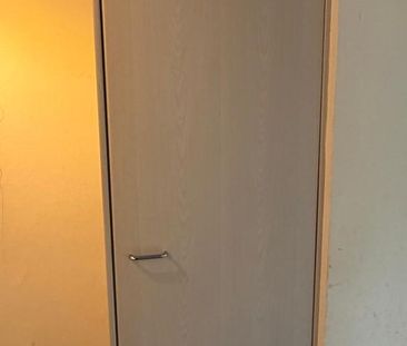 "grosszügige 2.5-Zimmer-Wohnung an zentraler Lage mit Balkon" - Foto 2