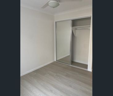 82 Pepper Tree Drive, Holmview, Qld 4207 - Photo 5