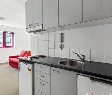 One Bedroom Apartment – Inner-City Gem! - Photo 5