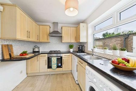 Farmers Way, Maidenhead, Berkshire, SL6 - Photo 4