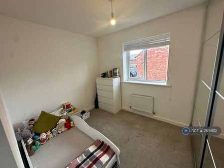 3 bedroom detached house to rent - Photo 4
