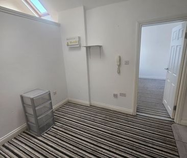 2 Bed Flat, Fleetwood Road, LE2 - Photo 3