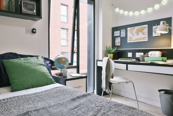 1 bedroom in a house share to rent - Photo 1