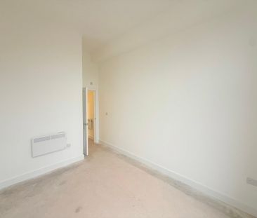 Newton Road, Yeovil, Somerset - Photo 2