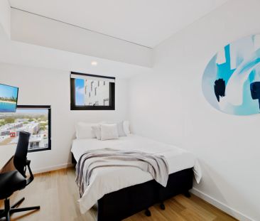 Signature Studio Apartment - Queen Bed - Photo 1