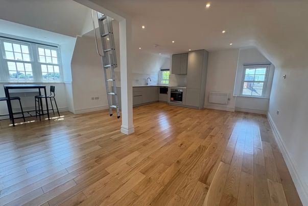 2 Bed Flat, Hollybush Street, E13 - Photo 1