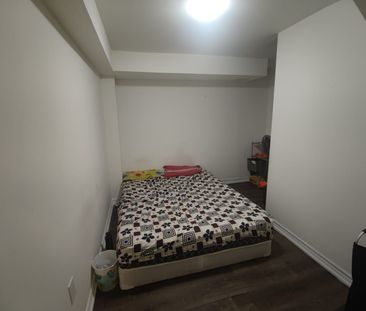 For Lease - 11 Bannister Crescent, Brampton, Ontario - Photo 2