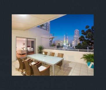 Rare SUB penthouse 3 bedrooms 3 bathrooms 2 carparks 360 degree view pet friendly aparment - Photo 3