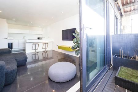 2 Bed Flat, Gabrielle House, IG2 - Photo 2