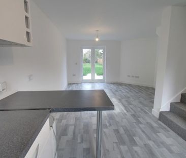 2 bedroom detached house to rent - Photo 1