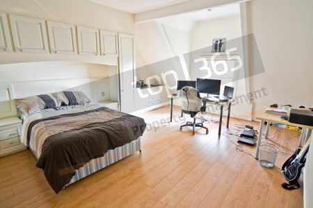 3 bedroom flat to rent - Photo 3