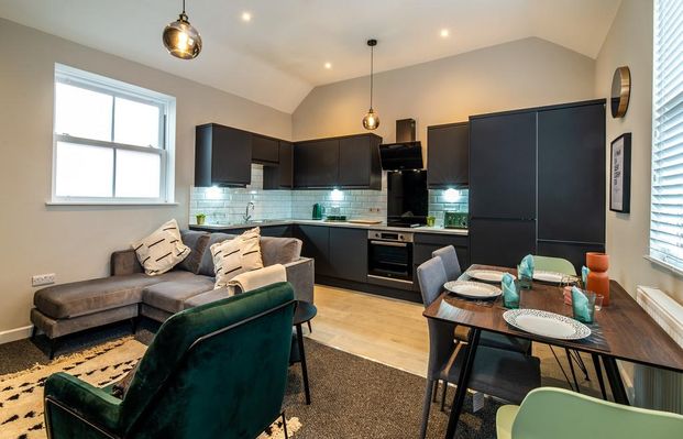 4 bedroom apartment to rent - Photo 1