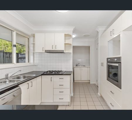 4/5A Burgin Close, Berkeley Vale, NSW 2261 - Photo 5