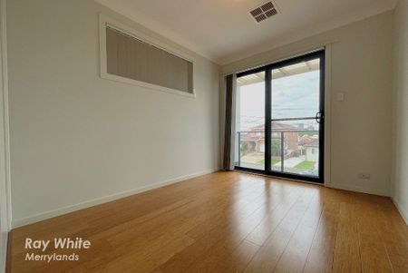 Spacious Family Duplex - Photo 2