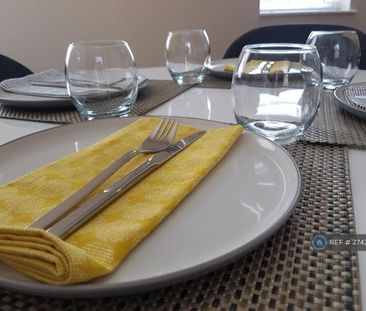 3 bedroom maisonette to rent - Photo 3