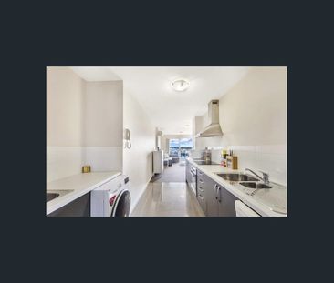 Modern & Simple Living - Photo 5