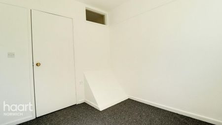 3 bedroom semi-detached house to rent - Photo 3