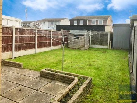 Burnt Mills, Basildon - Photo 4