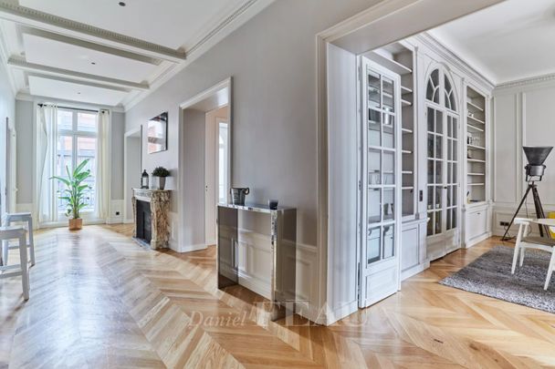 Tout savoir sur cet appartement dans le quartier Porte Dauphine, à Paris 16ème - Photo 1