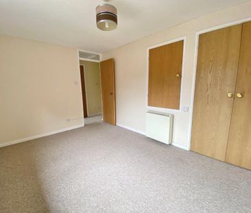 1 bedroom semi-detached house to rent - Photo 4