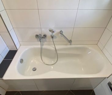 *** Attraktive 3-Zi.-Whg. mit Terrasse + Mansarde! *** - Photo 2