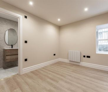 2 bedroom maisonette to rent - Photo 4